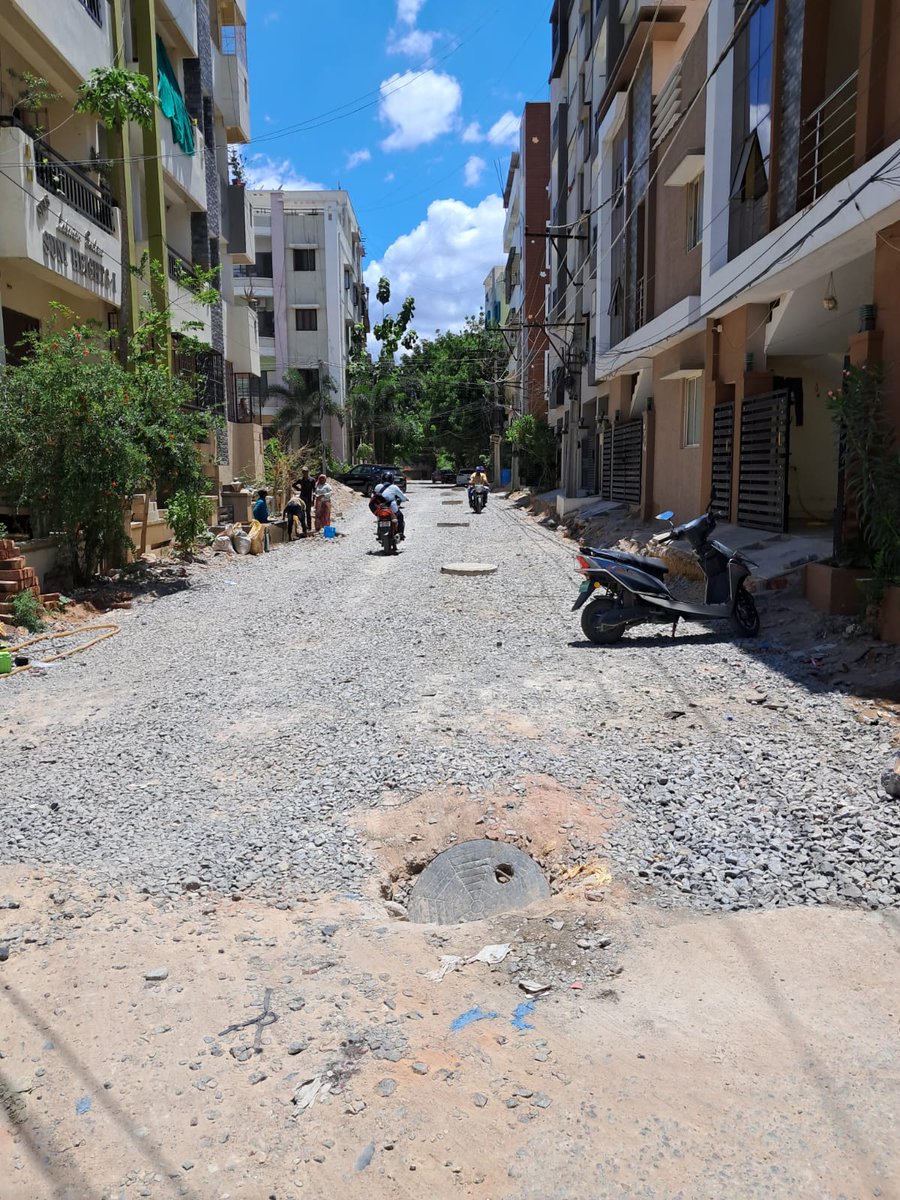 EvvPioneerblue1's tweet photo. @KTRoffice @KTRTRS @arvindkumar_ias @CollectorRRD @Prateek_JainIAS @DrRanjithReddy @PrakashGoudTRS @ManikondaMc @mcnarsingi *The apathy of the government officials towards our plight!!* 

We, the residents of EVV,  Pioneer and Fairfield colony have been struggling to get even https://t.co/jJl1iwcbYn
