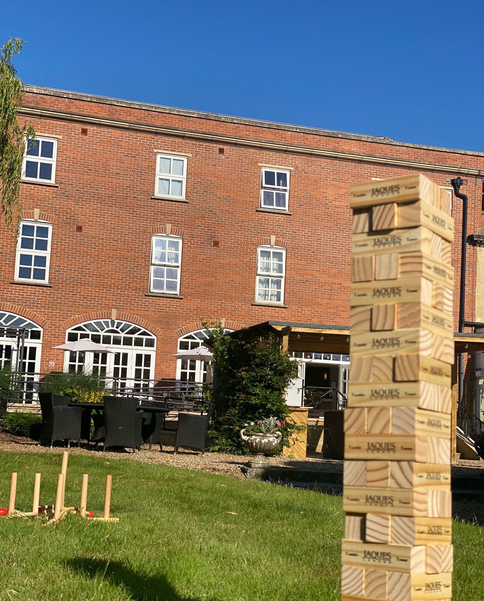Another beautiful morning!
The garden games are out and ready

#bannatynehotels #hotel #hastingshotel #beautifulgardens