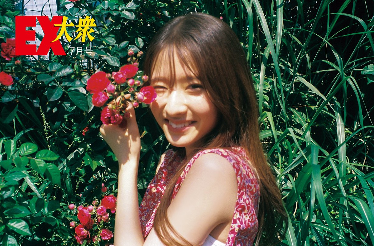 乃木坂5期生・菅原咲月が雑誌初グラビア❗ 鎌倉トリップで海＆街歩き