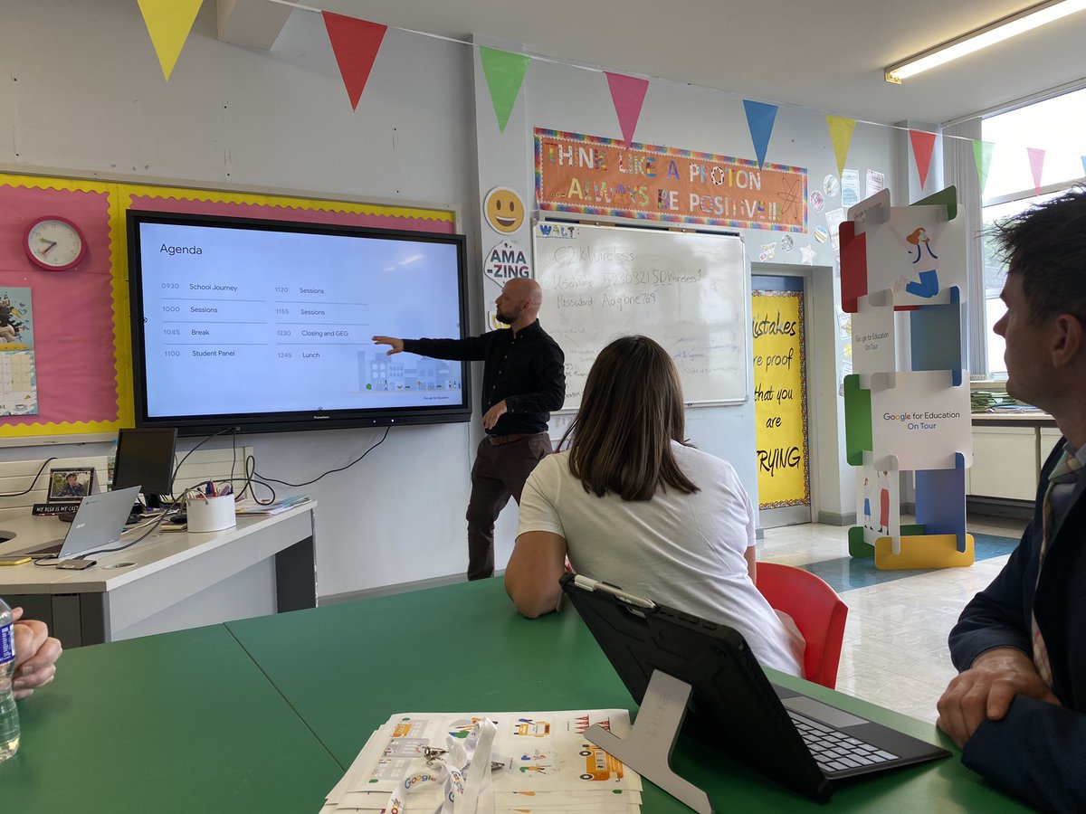 Delighted to be attending #GoogleonTour and learning about stories of impact at St. John the Baptist College, #GoogleReferenceSchool Portadown with @benrouse80 and Ashlene Magee @GoogleForEdu