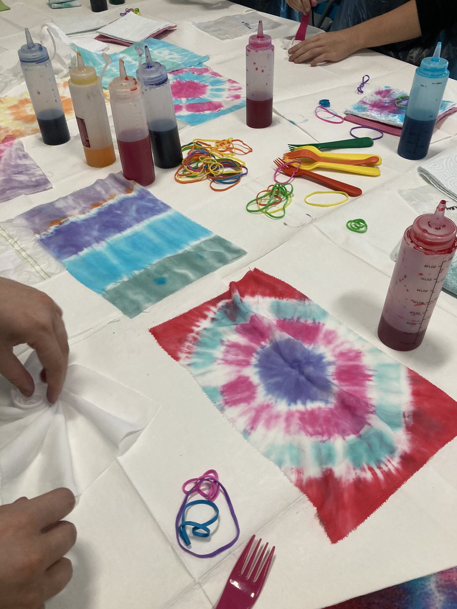 WCHS_Pathways's tweet photo. On Tuesdays we tie-dye! @gooeyevents @WestCalderHigh #sustainability #fashion #weAREwchs https://t.co/NYdK2Fe2ta