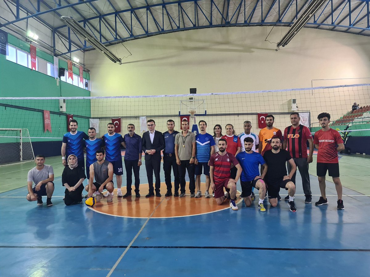 cemcamlibel's tweet photo. @sporsehrigantep 
Dereceye giren takımlarımızı tebrik eder, katılım sağlayan ve destekleyen herkese teşekkür ederiz 
@Yavuzeli_Kaym 
@hasanrasit 
@yavuzelibld 
@SakarogluKemal 
@muhittinozby
@yavuzelimem 
@mustafakirac27 
@erdalaldemir33
@ismailncel5 
@recep_incesu_ 
@cemcamlibel https://t.co/0T8nGnhH4b