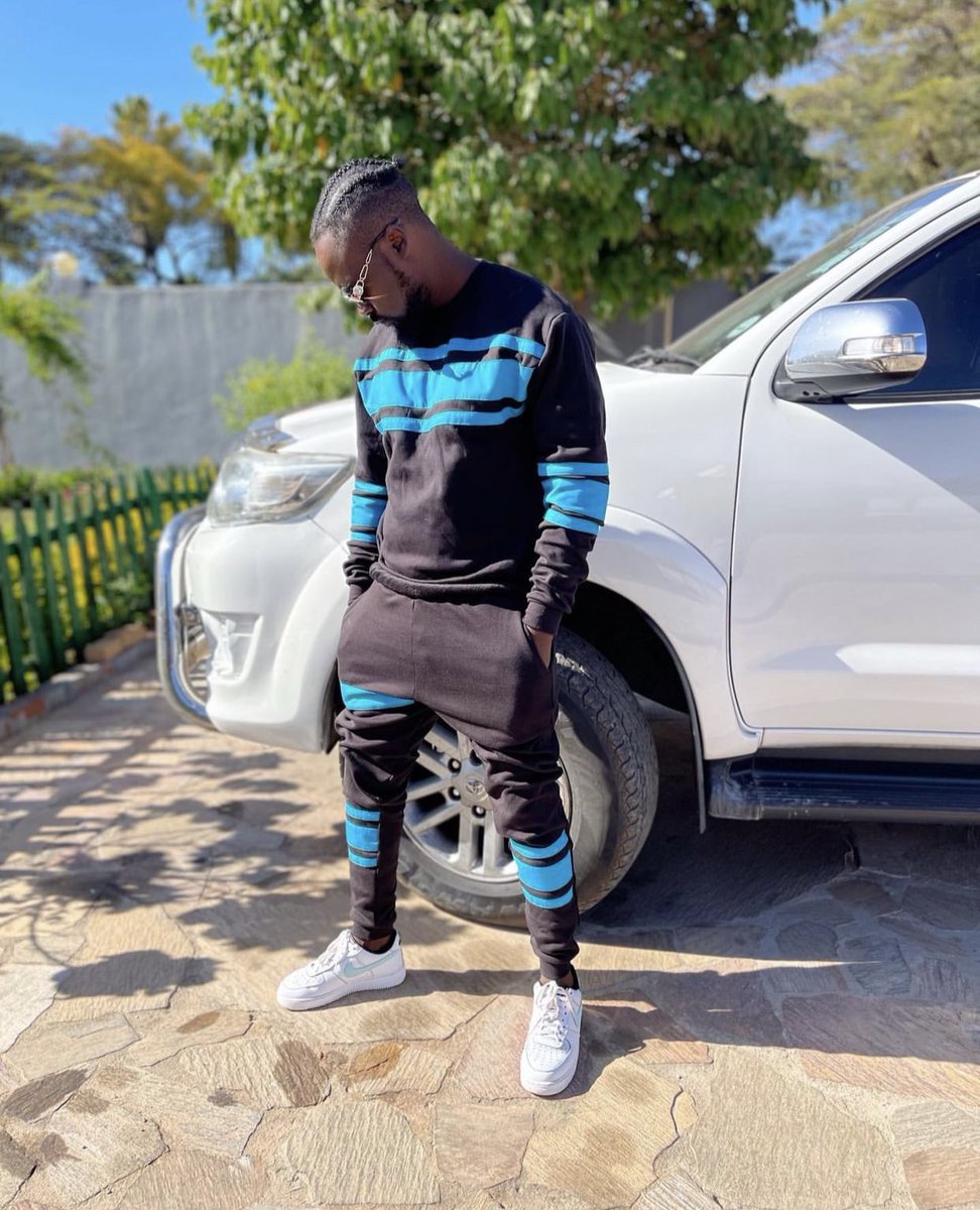 Band/Music Director. Can you see the captain's thighband?😂 <a href="/tamakas_epa/">🇿🇼TamaKas_Epa</a>