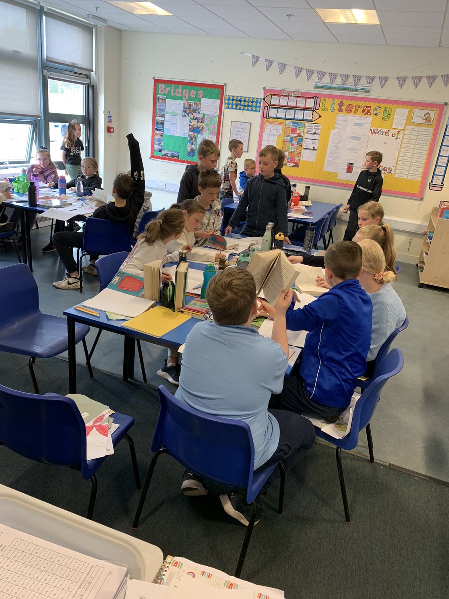 P5B working hard creating scripts for their own drama pieces based on our class novel this morning. Some great ideas and teamwork on display ☺️💫