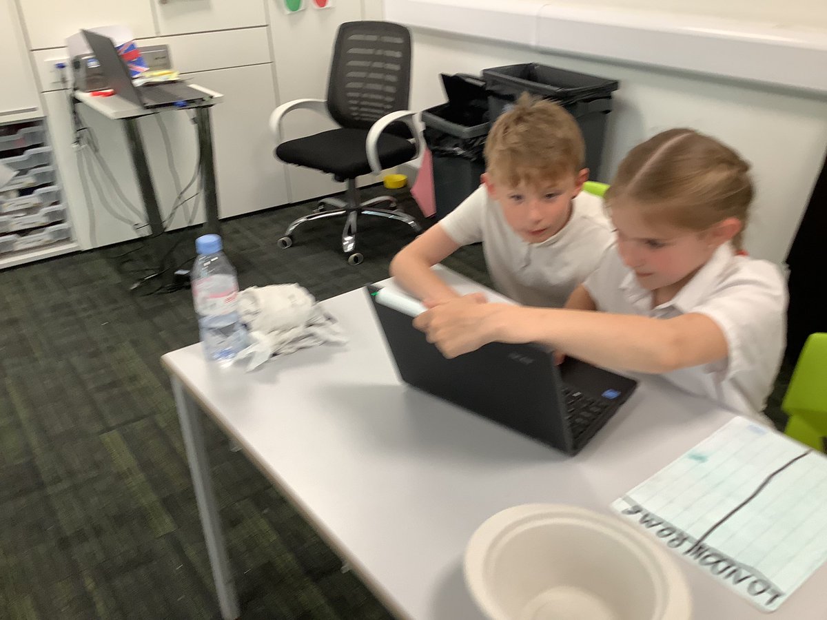 westheathprim's tweet photo. #WHPSClass10 learning all about the intricacies of scratch. We designed a sprite and coded so it played the drums #WHPSICT https://t.co/I0lmzM7Pzr