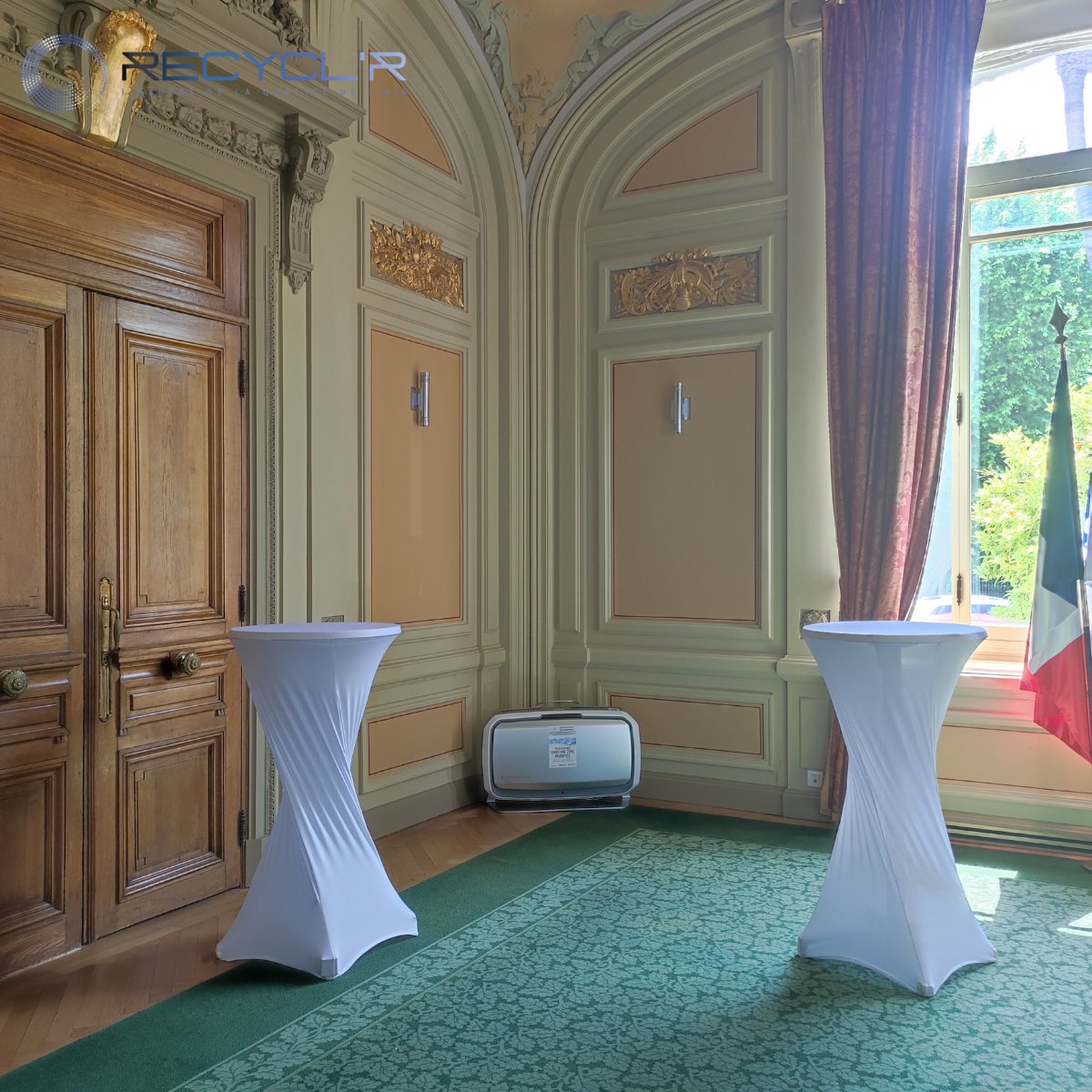 D_Securite_Grp's tweet photo. NOS INSTALLATIONS📌- Nous sommes ravis d'équiper en #purificateursdair la @CCIcotedazur (Chambre de Commerce et d'Industrie) !  
Faîtes comme eux et découvrez nos solutions pour purifier l'air que vous respirez ici 👉https://t.co/rNoXzAsCFM https://t.co/vEYSOSgw1f