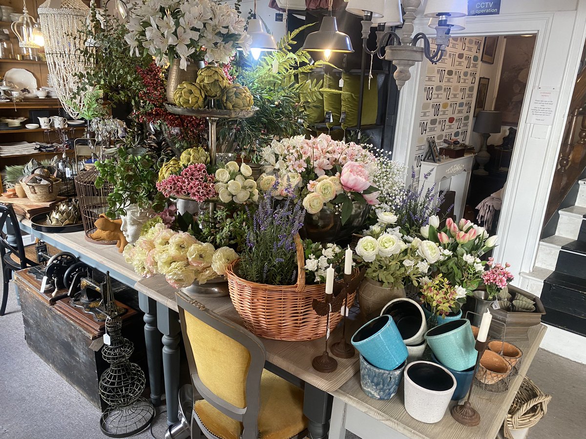 QueenBeeHome's tweet photo. To all our lovely customers, we are very sad to announce that queen bee home is closing down, we now have most stock items at 50% off, thank you for all your loyalty over the last 10 years.
The coffee shop will keep trading during the clearance and relaunch. https://t.co/odcgIj8c8H
