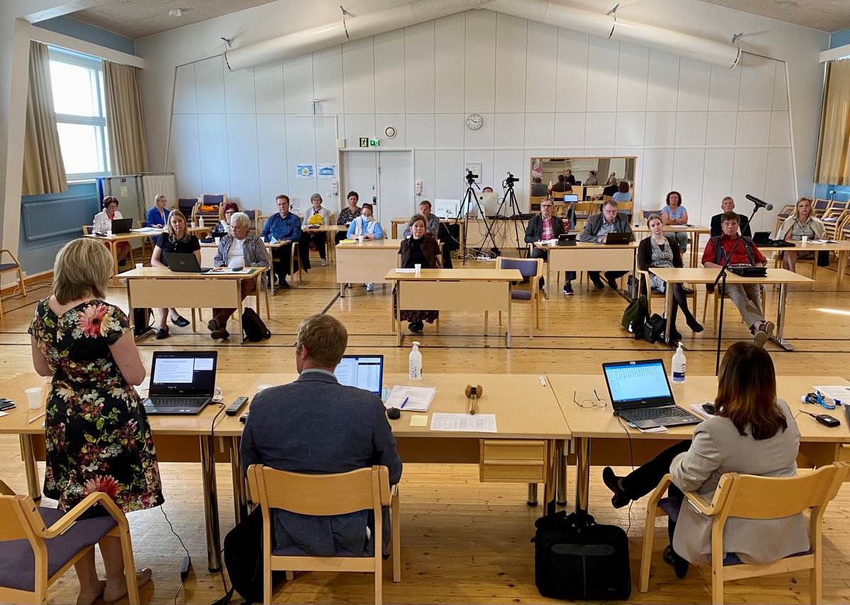 SosteriFI's tweet photo. TIEDOTE 14.6.2022: Sosterin valtuusto hyväksyi vuoden 2021 tilinpäätöksen yksimielisesti - johdolle ja henkilöstölle kiitosta sekä hyvästä taloudenpidosta että erinomaisesta perustyöstä asukkaiden palveluiden eteen 👇

https://t.co/8oMpcYjj0a

#sosterivaltuusto #sosteri https://t.co/QY9E3j4pbr