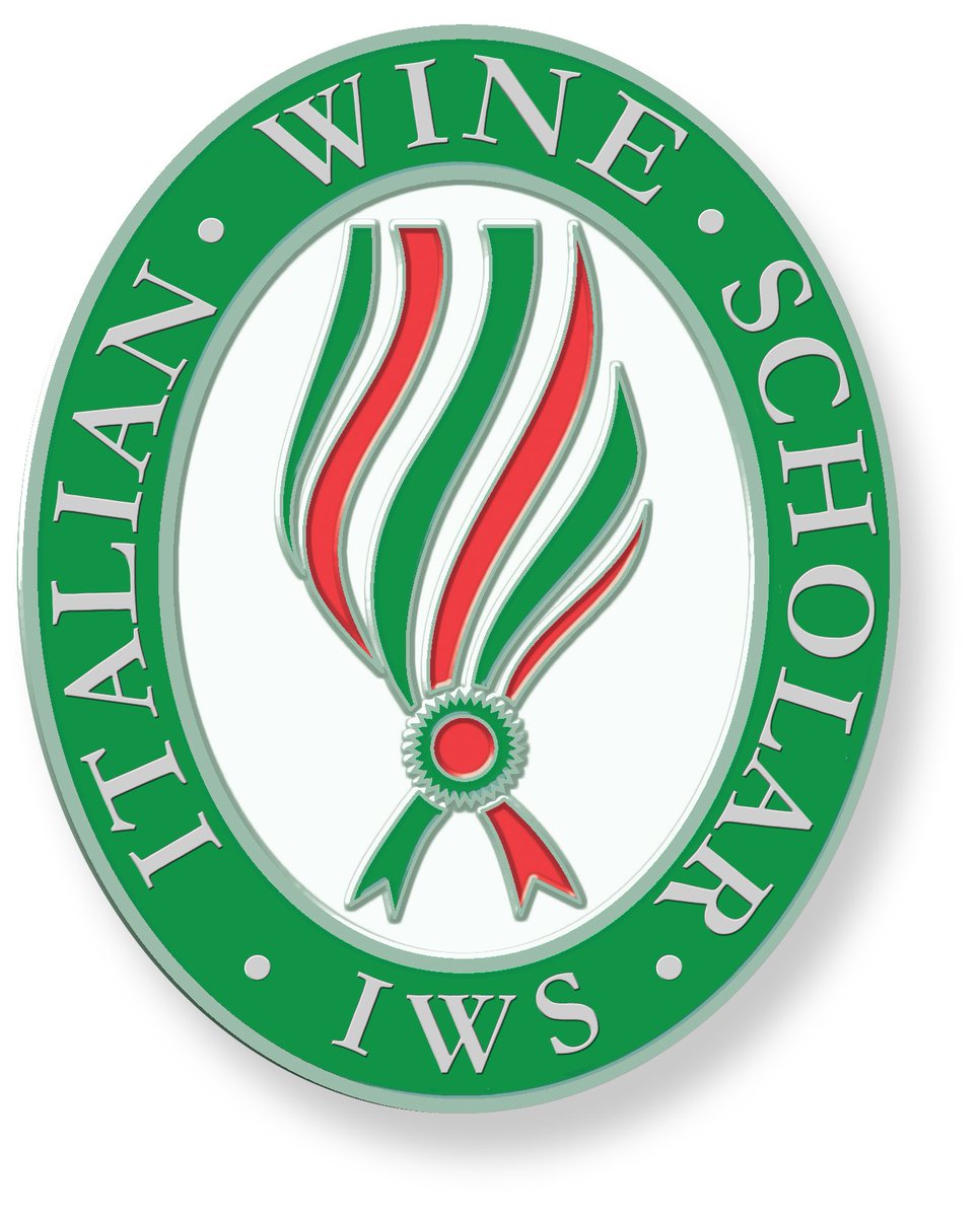 Congratulations to AWE member @gandreacchio who has been awarded a well-deserved highest honours as an #italianwinescholar with the @winescholarguil. An example of AWE members continuing their professional development. Well done Giusy! #wineeducation