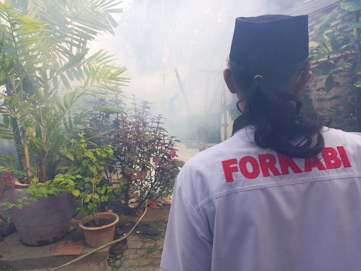 mustadhafin's tweet photo. Layanan Fogging Gratis Dana Mustadhafin bersinergi dgn DPD ABI Kota Tangerang dan FORKABI pada Minggu, 12 Juni 2022 di Wilayah RW 03, Sudimara Barat, Ciledug, Kota Tangerang.
#fogginggratis #khidmat #kemanusiaan #sehatbersama #gotongroyong #islam #peduli https://t.co/8zwJoOKDCA