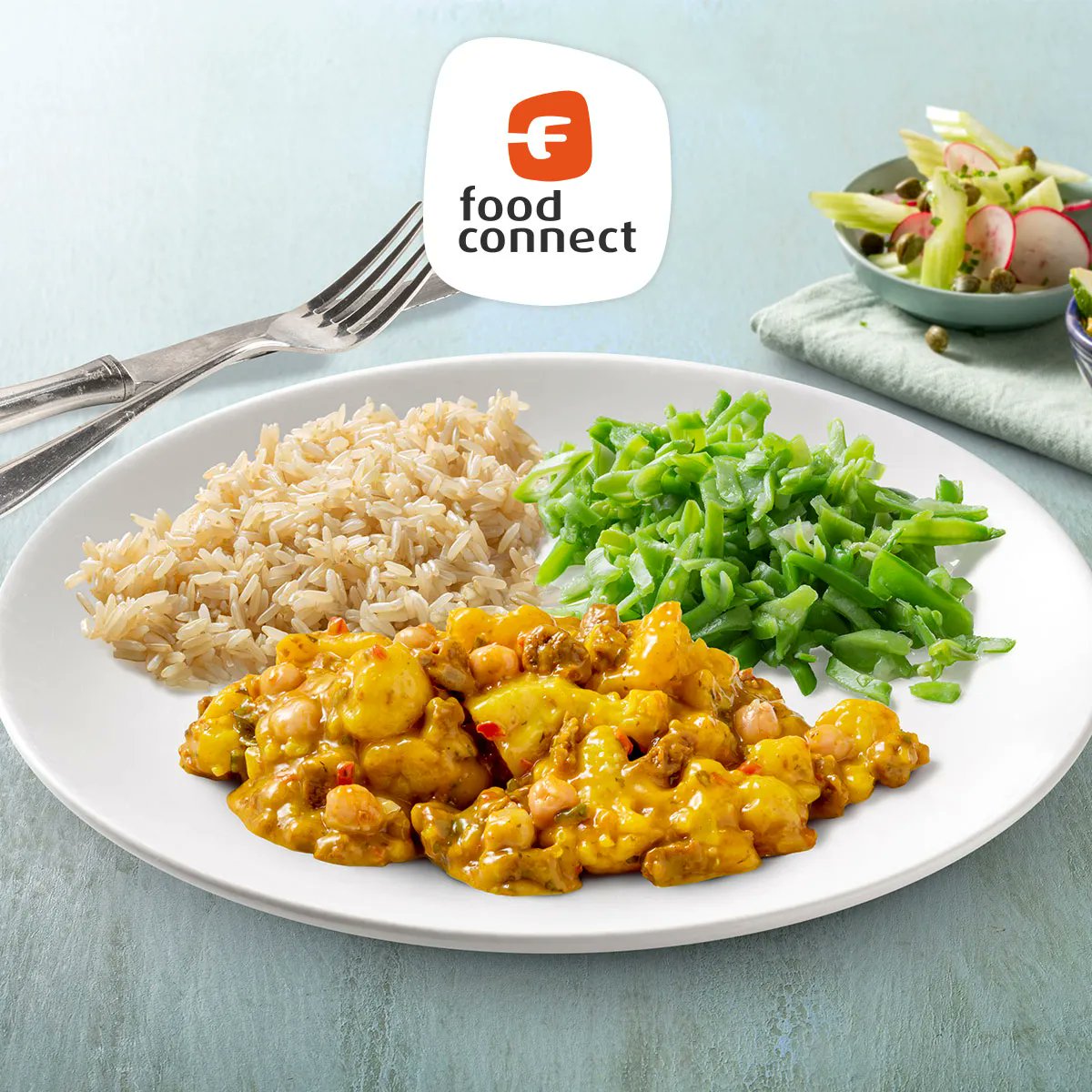 Op zoek naar een lekker vegetarisch gerecht? Probeer dan eens onze vegetarische curry met onder andere kikkererwten, bloemkool, sinaasappel en citroen. Heerlijk te combineren met bijvoorbeeld volkoren gestoomde rijst en snijboontjes. Makkelijk en boordevol smaak! 🍽