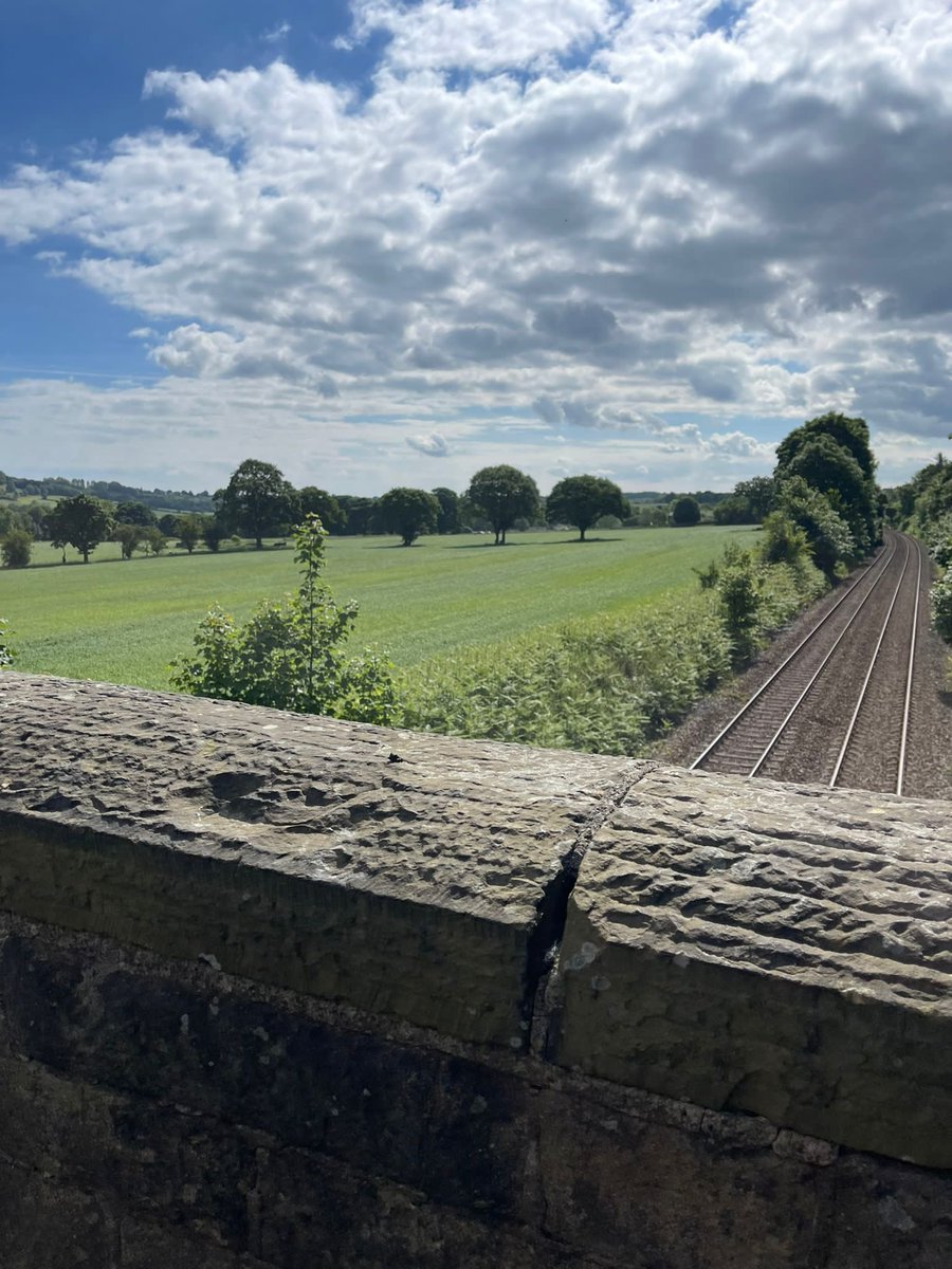 Lakeside_school's tweet photo. Enjoying a morning walk in the countryside #residential #cliffehouse https://t.co/DZmLpi9ZmG