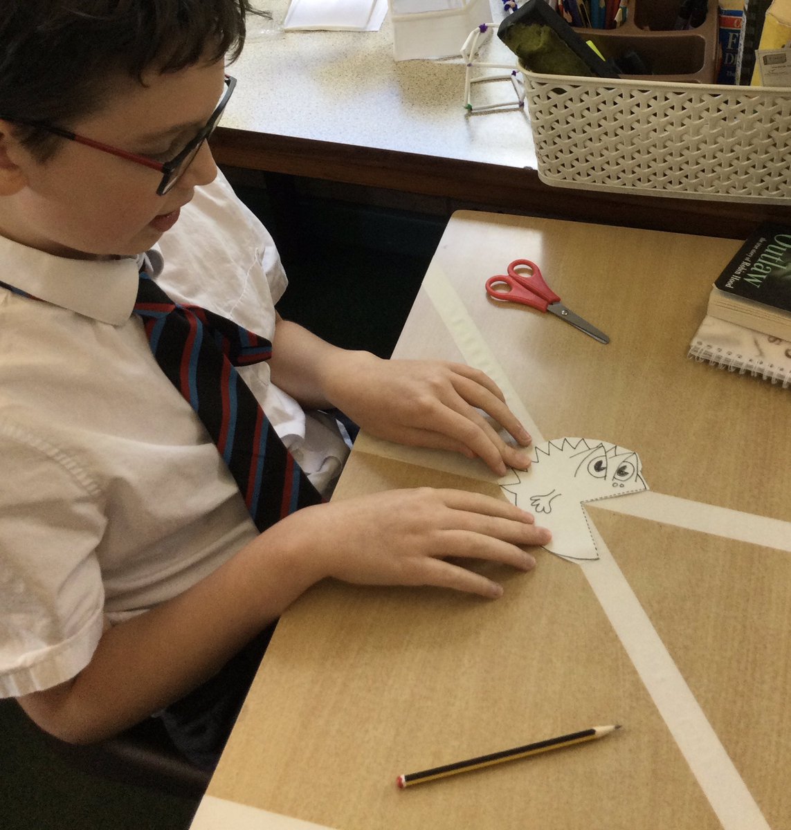 StrettonStMatts's tweet photo. Year have been recapping acute, obtuse and right angles. We had great fun identifying angles with our right angle monsters. #SSM #SSMyeR5 #SSMmaths https://t.co/UExVfLEqnP