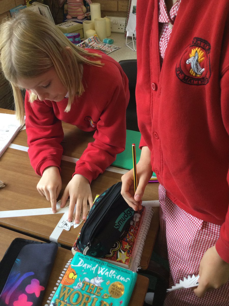 StrettonStMatts's tweet photo. Year have been recapping acute, obtuse and right angles. We had great fun identifying angles with our right angle monsters. #SSM #SSMyeR5 #SSMmaths https://t.co/UExVfLEqnP