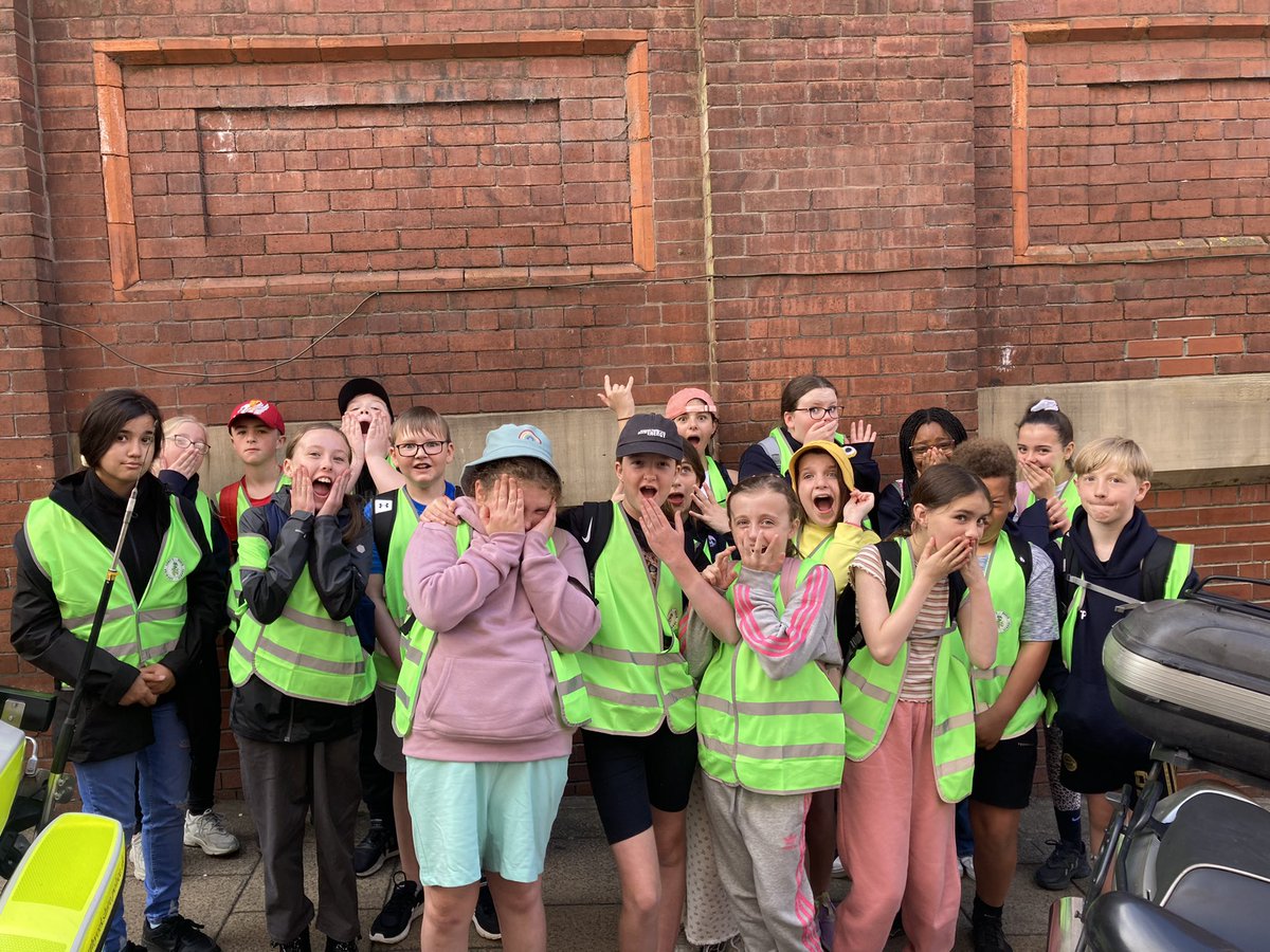Year6LuntsHeath's tweet photo. Weβre ready! π @YorkDungeon #yorkweek @LuntsHeathSch https://t.co/BFAGyWvwNW