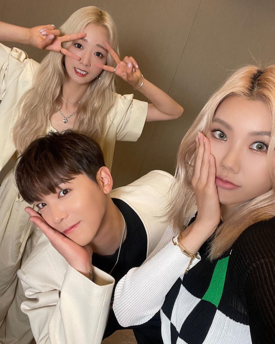 fiercelyapink_'s tweet photo. cuties 🥹🥹💗 https://t.co/EO7Bf9AOr0