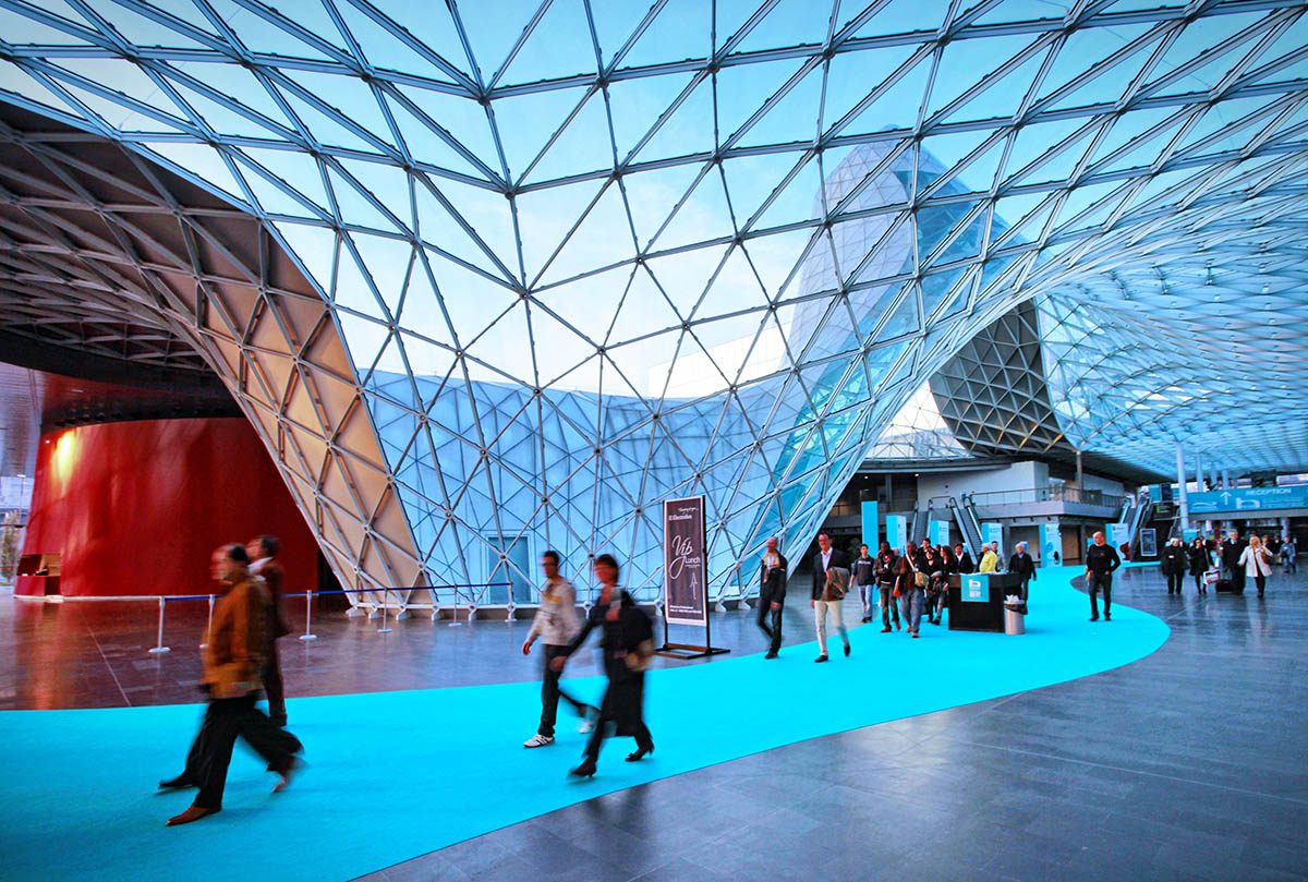 WACommunity's tweet photo. FIND - Design Fair Asia, the leading design fair in Asia, to launch at Marina Bay Sands in September: https://t.co/9t9Vr1Gt0h #singapore #FINDdesignfairasia https://t.co/nLus1wj8RQ