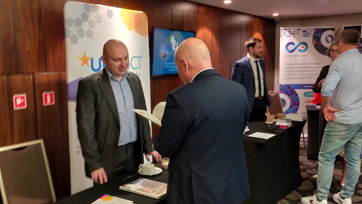 NFOSiGW's tweet photo. Dzień Informacyjny #LIFE 2022: Udajmy się na chwilę za kulisy. Podczas wydarzenia są z nami Beneficjenci #ProgramLIFE, którzy chętnie dzielą się z Gośćmi swoimi doświadczeniami.
Transmisja➡️ https://t.co/edkSmQ9b2R
#DILife #FunduszeEU #KomisjaEuropejska #UE https://t.co/lTpTejs2W6