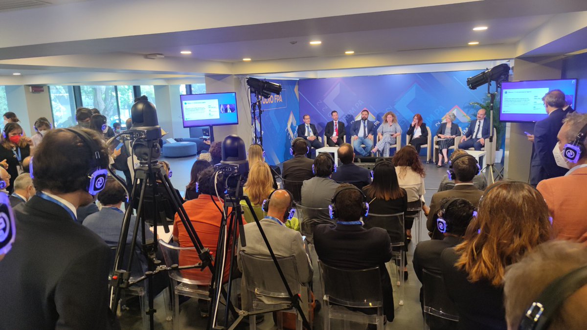 elvirazollerano's tweet photo. #CloudPA in sala bianca e online
#forumpa2022
@FPA_net @GiaDominici @Carlomochisis https://t.co/Z4BzTSjrzY https://t.co/O39i9swqVh