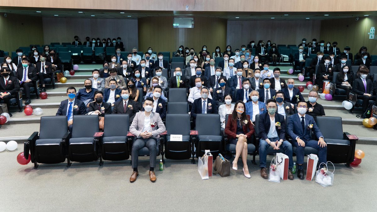 FSDCHK's tweet photo. Our Director & Head of Policy Research, Dr Rocky Tung, was invited to participate as a guest speaker in the Inauguration Ceremony of Management Students’ Association, HKUSTSU. He delivered a keynote speech on the topic “El soñador”.
#fsdchk #fsdchongkong #FinancialTalent https://t.co/PqQlaEbjfG