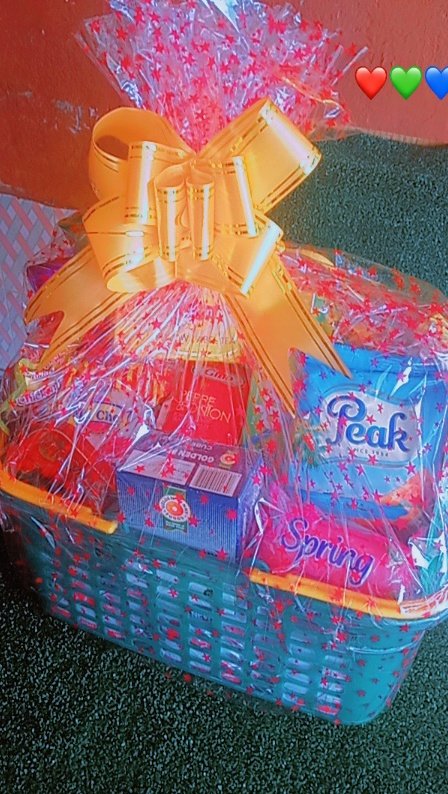 yknature's tweet photo. You have to patronize me o🥺oya get hampers for your loved ones or i serve fruits at your events, Pick one I'm waiting oo. This weekend i need to serve yummy fruits + fresh fruit juice for your events @InsideOsogbo @wanjohn1 @dammiedammie35 @Mr_JAGs @VillageParrot https://t.co/laCYXH4FxQ
