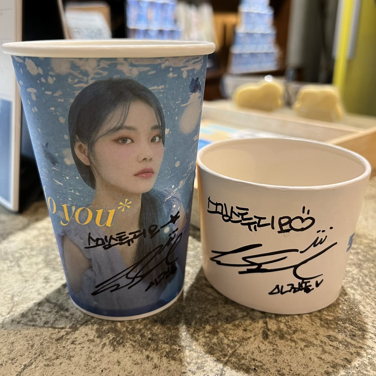 CafeSmingstudio's tweet photo. #blue_underwater_with_you
💙이달의 소녀 진솔님 생일 대관💙
#진솔 님이 직접 방문해주셨던 스밍🫶👍
다시 한번 진솔님 생일 축하드려요👏🎉
#스밍스튜디오 #행사대관 #이달소 #진솔
#생일카페 #아이돌행사 #smingstudio https://t.co/tSOEuM67Cj