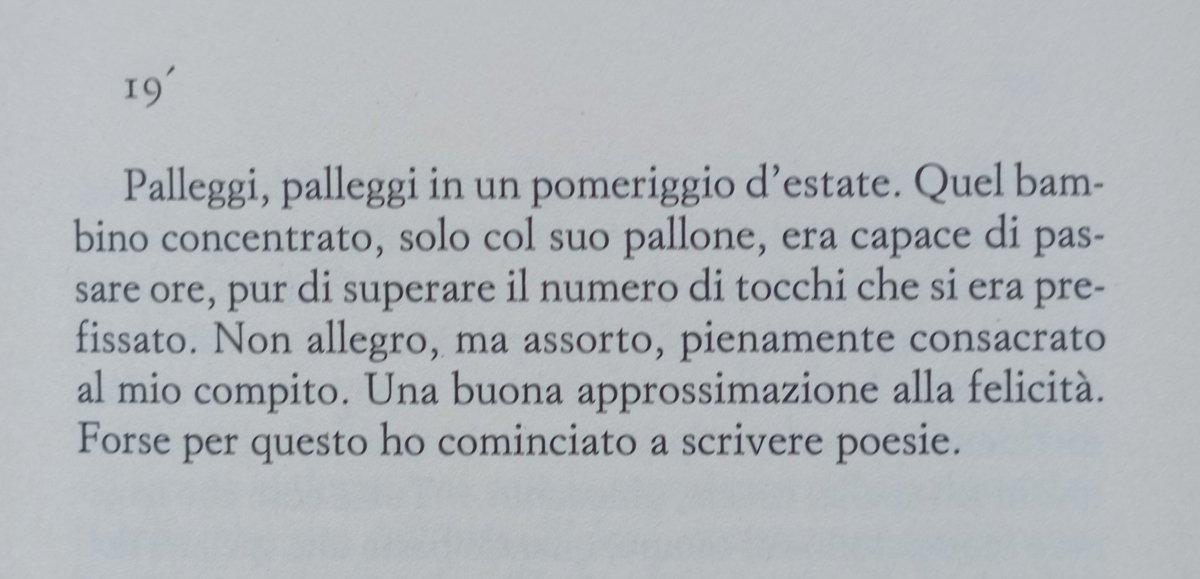 marcospotty's tweet photo. Non allegro, ma assorto, pienamente consacrato al mio compito. Una buona approssimazione alla felicità
#Magrelli #AddioAlCalcio
@Einaudieditore @angelo_cennamo @LuciaLibri @Stoleggendo @_Un_Libro_ @SalaLettura https://t.co/eMpr5D8wAJ
