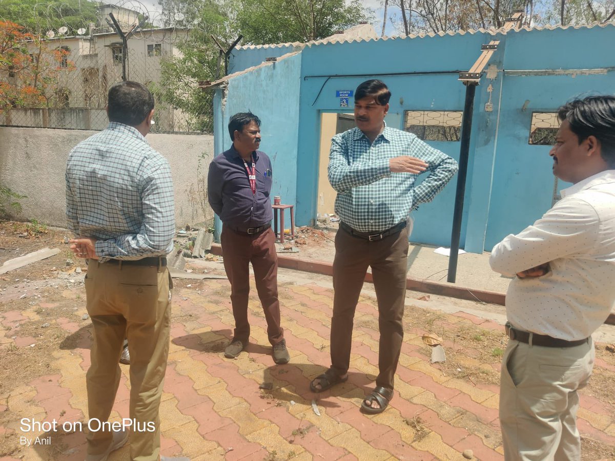 जुना प्रभाग २ व आत्ताचा नवीन प्रभाग ८ मधील पुणे शहरातील विकास आराखडातील #संगमवाडी ते #टिंगरेनगर या रस्त्याचे काम आता शेवटचा टप्पा सुरु झाला फक्त अग्रसेन शाळा येथिल जागा ताब्यात येणे बाकी होते आता ते ही काम चालु झाले.