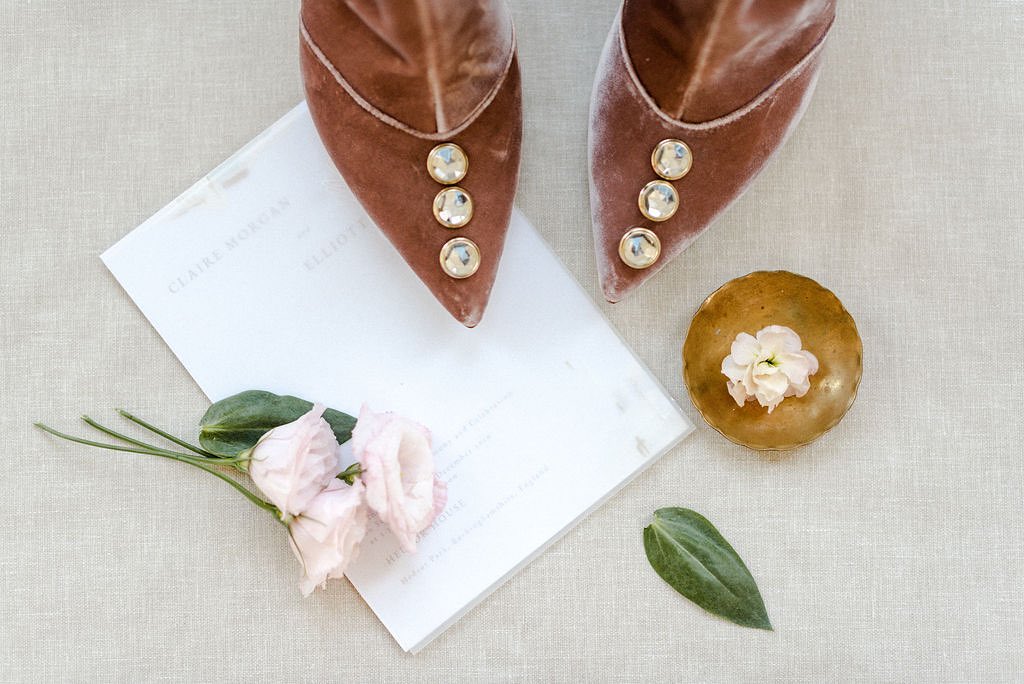 The right shoe for your wedding day is as much important as the right dress is. Create an outfit you will never forget.

Adding little details is the key. We are absolutely in love with the mix of the velvet boots and the sparkling gems. A perfect match !!
#LFMwai ✨