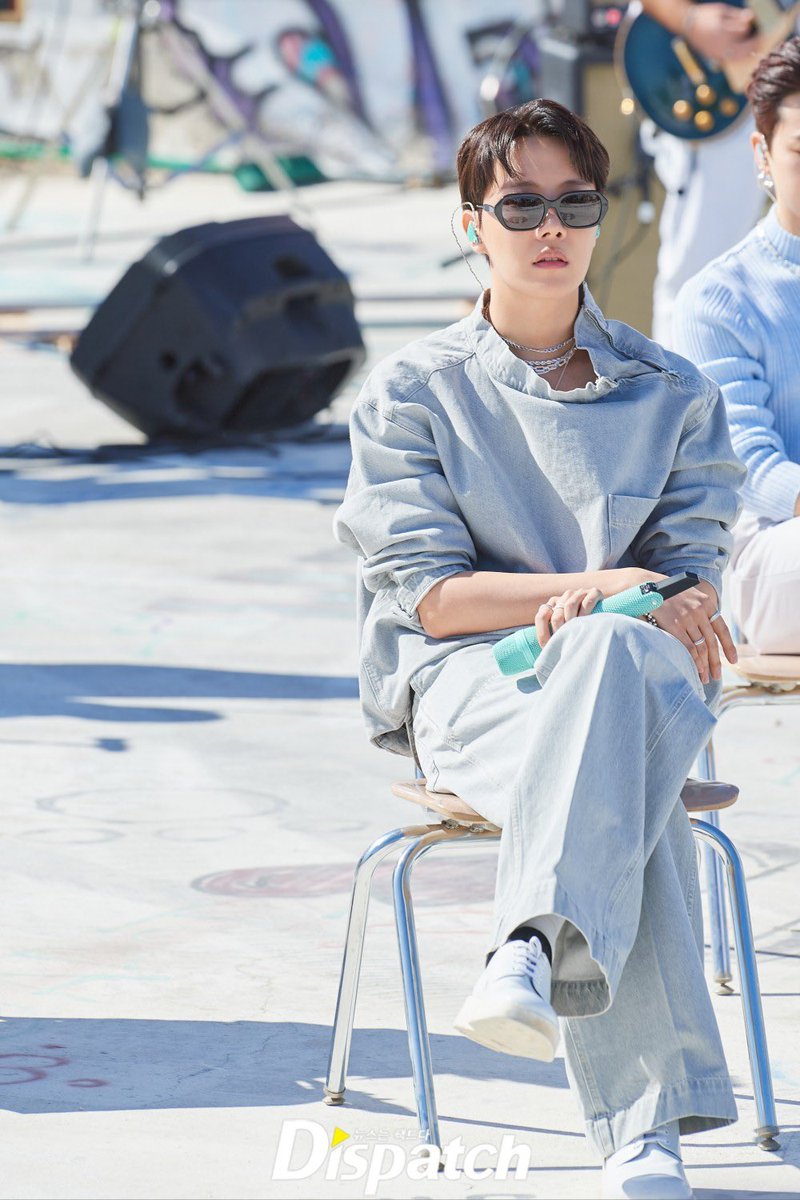btspicstwt_'s tweet photo. [📸PHOTOS] #BTS_ProofLive Photos by Dispatch | #Jhope (4/7) https://t.co/psmcZw4T6i