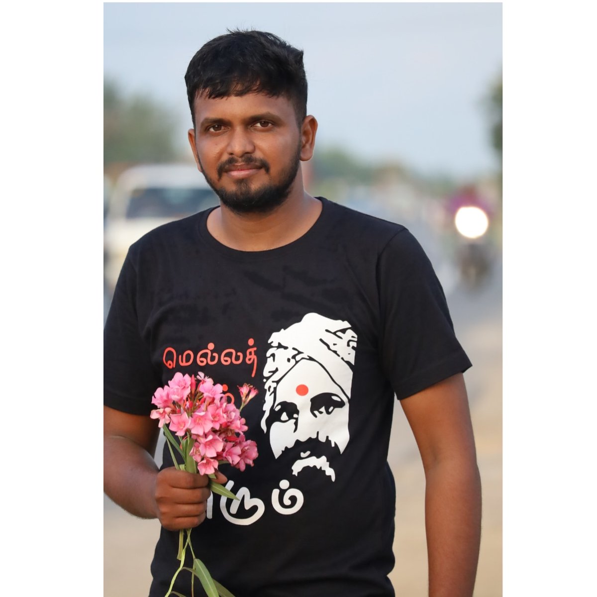 prade_p97's tweet photo. Day 1 Click#1 😍 #look #pradeep97 #attur #Salem #trending #TrendingNow #schoolmemories #youtuber #kallakurichi #thalaivasal #tamil_ankural #instagood #instagram #insta #instareels #reels #lovely #cute #style #styleblogger #photoshoot #PhotoOfTheDay #photography https://t.co/fHnvpEhgAI