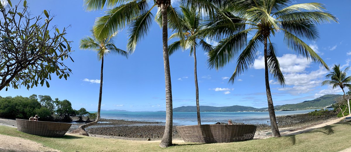 🥂Cheers to 25 years <a href="/JPHogbin/">JP Hogbin</a>!

🍹Celebrating began with cocktails &amp; lunch at the Northerlies. Got to love a bar with sun lounges, a private sea view &amp; courtesy bus! 

#weddinganniversary #beachdays #cheerstolife