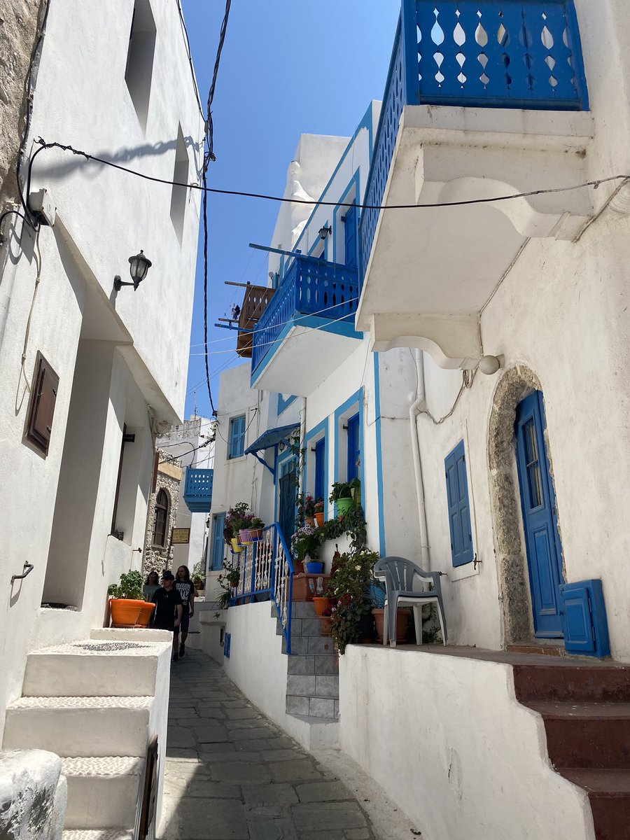 cinnamonpeonies's tweet photo. this is your sign to go to greece this summer https://t.co/8fGP16y0RF