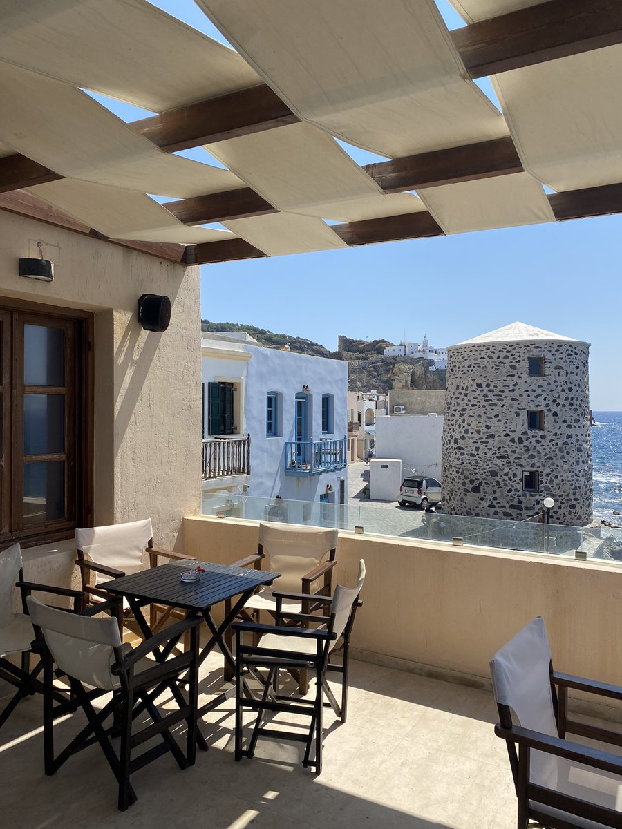 cinnamonpeonies's tweet photo. this is your sign to go to greece this summer https://t.co/8fGP16y0RF