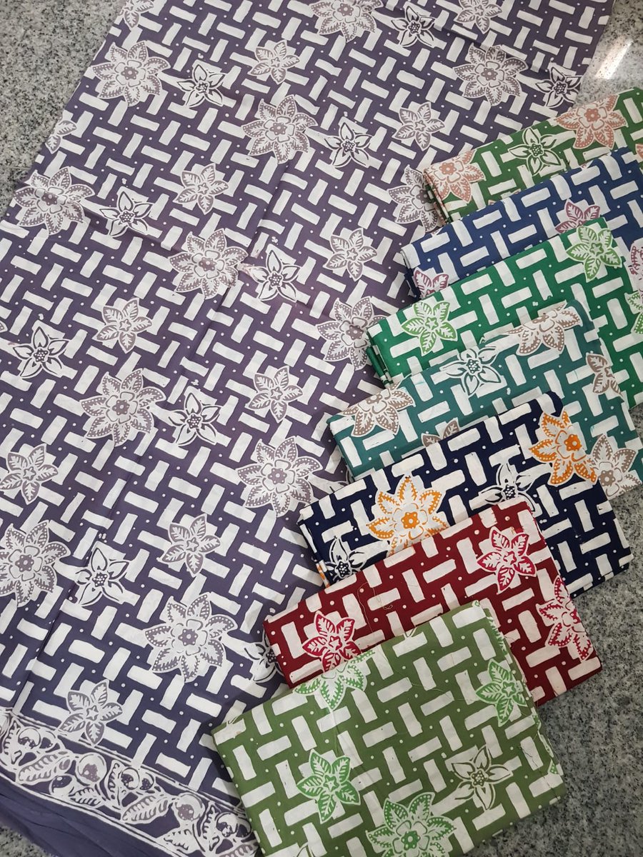 rade_efp's tweet photo. Stok #batik lagi cakepcakep di supplier. Ada juga #capkesik alias #batikcap lalu dicanting lagi. Bahan: katun prima. Ukuran 200x110. Harga 130k-140k.

Tanya dulu boleh kok, yok japri WA https://t.co/KTKBg8bJcN

Bantu share kawans, siapa tau ada mutuals yg berminat 💙 https://t.co/SgWKs5HPpg