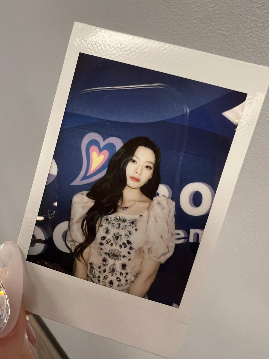 winterbabyfox's tweet image. 220614 위버스 포스트 #세은 🤍

❤🫶

#STAYaC #스테이씨 #SEEUN #윤세은