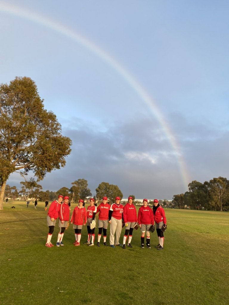 Isotope_Yona's tweet photo. I had an absolute blast playing #softball #vicmasters in Shepparton again this year (after a 2 year hiatus). To top it off we won the bronze medal with an epic 20-4 win 🥎🥉
#GoVales @NvaleSoftball #throwitlikeagirl https://t.co/83gOdXQD7V
