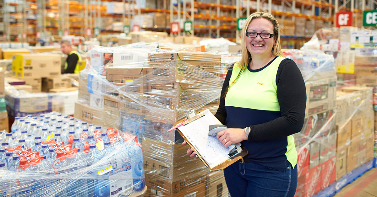 Deakin's tweet photo. Have you considered a career in supply chain and logistics? Visit #Deakin's Wayfinder representatives at stand 138 at the @MelbCareersExpo to learn more about a career in this fast growing and technology focussed sector. 

More: https://t.co/DjJh8XDP7f https://t.co/MhqdMkihaM
