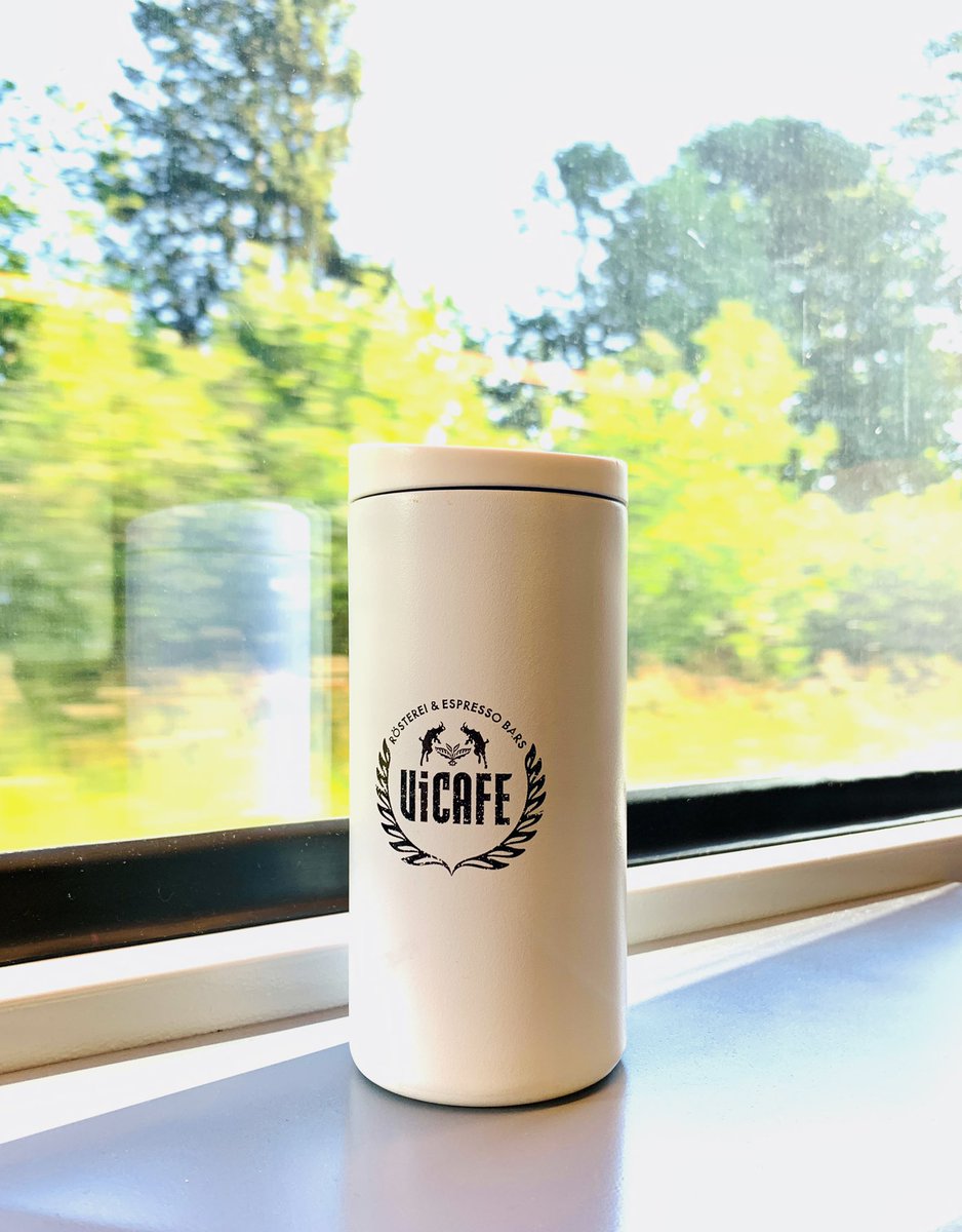 LernChance's tweet photo. Ich fahre mit eigenem Geisterzug 👻 . Die #SBBMobileApp zeigt nach 7 Uhr keine Verbindungen an. Heute ist irgendwie der Wurm drin bei meiner Zugfahrt @railinfo_sbb — Jetzt erst mal ein #Kaffee https://t.co/9WGBarZSHX