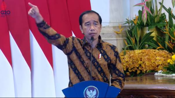 Jokowi Sedih, APBN Hanya untuk Beli Produk Impor: Bodoh Sekali Kita! dlvr.it/SS82r9