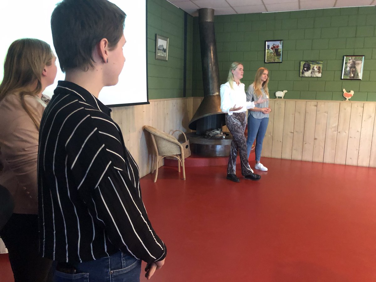 slimsteweg's tweet image. Mooie avond in @DeMelktap @GeesterenGLD_nl 
Met inspirerende presentaties en gesprekken over onze weg (wat worden de beelden van Mirjan Koldeweij prachtig!), over energietransitie (Geef ons maar een BES) en de resultaten van twee studentengroepen (we gaan voor een Omgevingstafel)