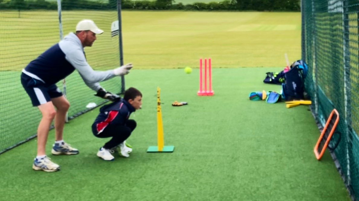 Summer 121 sessions now available to book via <a href="/playup_coach/">PlayUp</a>. Check it out and get in touch to spend some time on your glovework:

playup.coach/coaches/markc-1

#WicketKeepingCoaching
