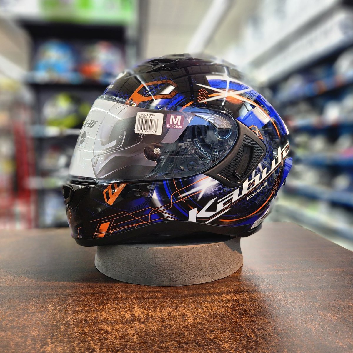 shinono24410908's tweet image. 🌟 #kabuto KAMUI-3 ESTELA(エステラ) 🌟
新グラフィック登場ですっ‼️
全3色入荷致しました～♡
近未来的なグラフィックがとても印象的なヘルメット😳
フィッティングも可能です🙆

皆様のお越しをお待ちしております🙇‍♀️

#kamui3 #ヘルメット #ライコランド東雲 #バイク初心者 #バイク女子
