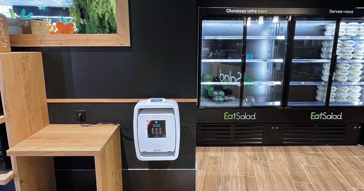 NateoSante's tweet image. Notre partenaire - distributeur @AirRepublique vient d'équiper le tout dernier de la chaîne #EatSalad de Carcassonne ! 🥗
Équipé de deux purificateurs d'air #EOLISAirManager et d'un #Hygeolis, le restaurant recevra clients et personnel dans un cadre sain, à l'air purifié.