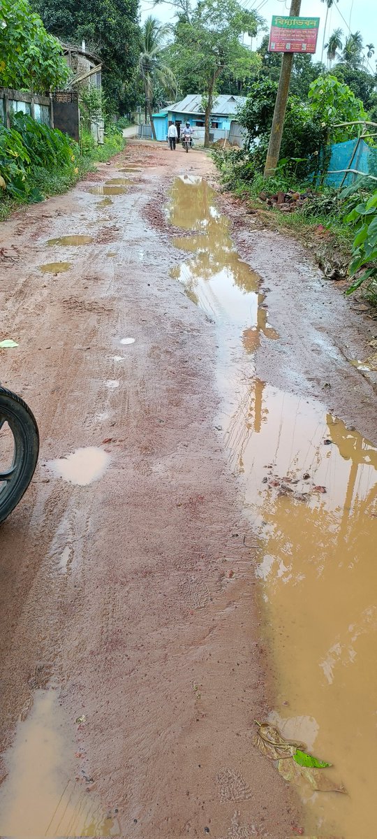 IamSaktipada's tweet photo. @dm_sepahijala
Hi madam, 
Road from Jangalia to Dhakarbari are not in good position, that children, older people, bike and car go through with that, any time accident will happen, Kindly do something https://t.co/AcXfIFpZqt