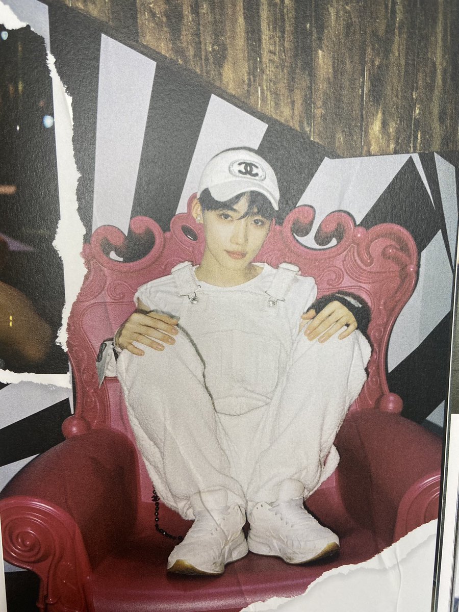 tinyericz's tweet photo. i’m so immensely proud of chanhee and how far he’s come as a person, he’s constantly growing and improving himself - it’s so beautiful to watch. he’s full of creativity, talent and love. i can’t wait for my new shot book bc i’ll treasure it forever, it’s such a lovely gift🥺🥺 https://t.co/HC12EYRCQW