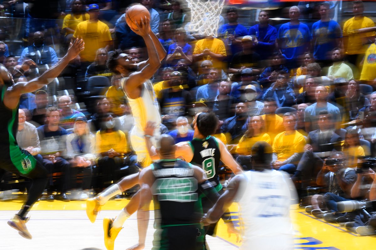 NBA's tweet photo. Warriors in motion ⚡

Game 6: Thu. 9pm/et on ABC https://t.co/3mrzS82xia