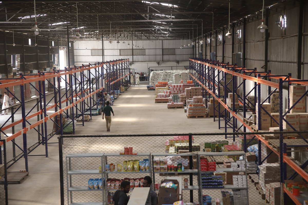 🔥Pakistan’s Dastgyr raises $37 million in the country’s largest-ever Series A funding

The deal is anchored by giant Veon (Jazz), marking its entry into Pakistan's startup scene

Dastgyr aims to become a unicorn and plans to enter a new country in a year 
bloomberg.com/news/articles/…