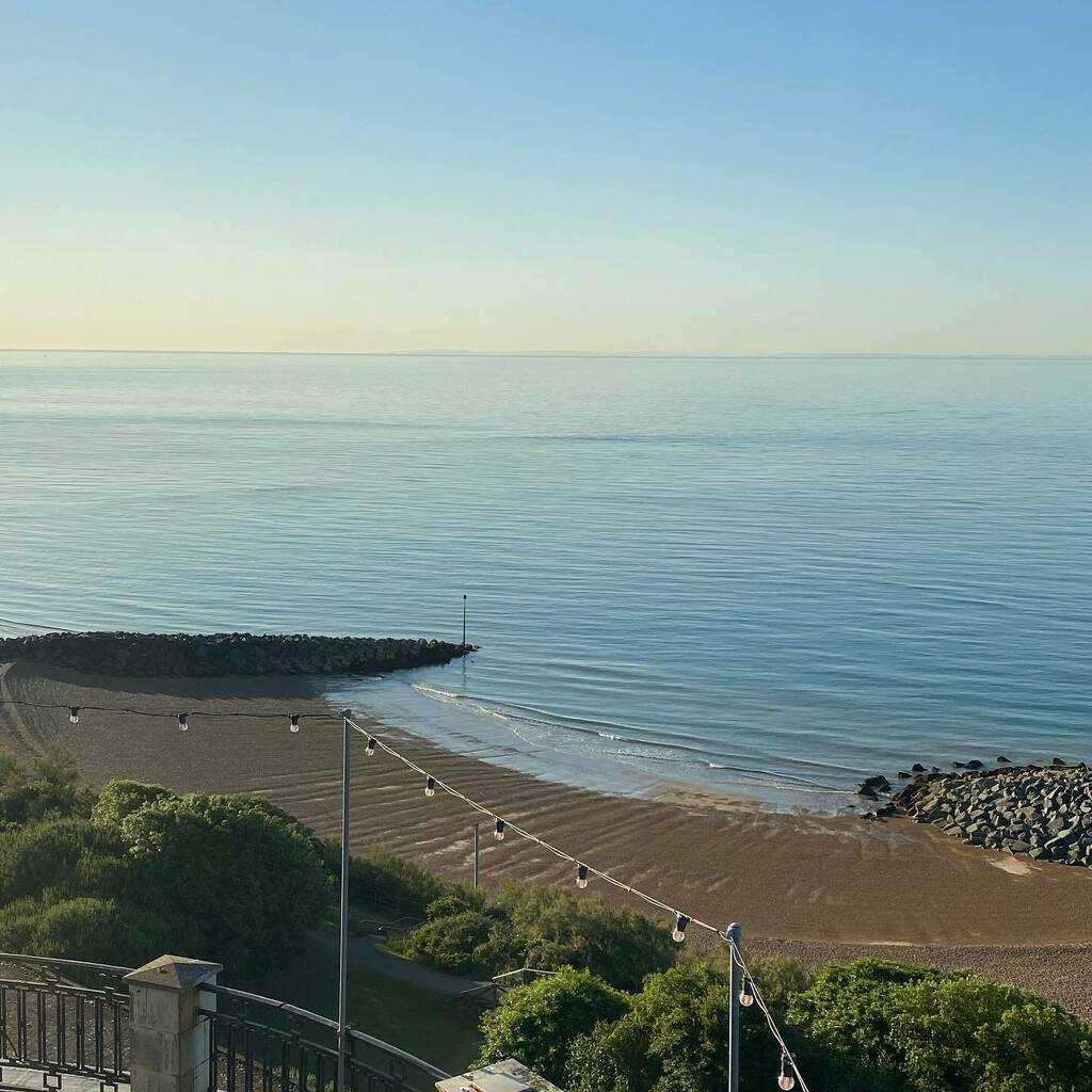 Morning.

#folkestone instagr.am/p/CexjGY6oPRd/