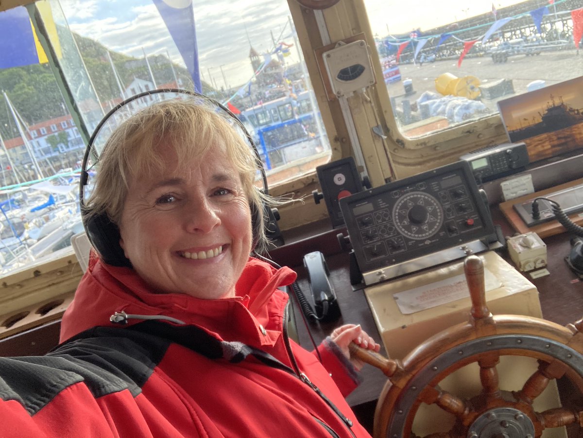 Taking the helm!⛴ I’m on board @SeaGrown’s Southern Star finding out about their #seaweed farm off the coast at #Scarborough 🪸 More on @spanswicktweets @joncowap & @JoanitaMusisi on @BBCYork 🪸⛴🪸⛴🪸⛴🪸
